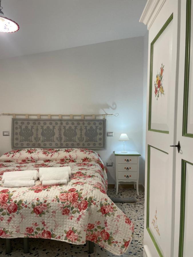 Affittacamere Il Vicoletto Aria Ona Villagrande Strisaili Exteriér fotografie