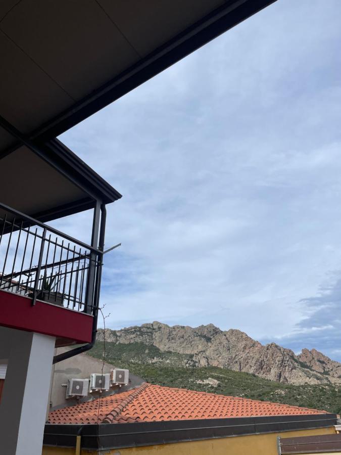 Affittacamere Il Vicoletto Aria Ona Villagrande Strisaili Exteriér fotografie